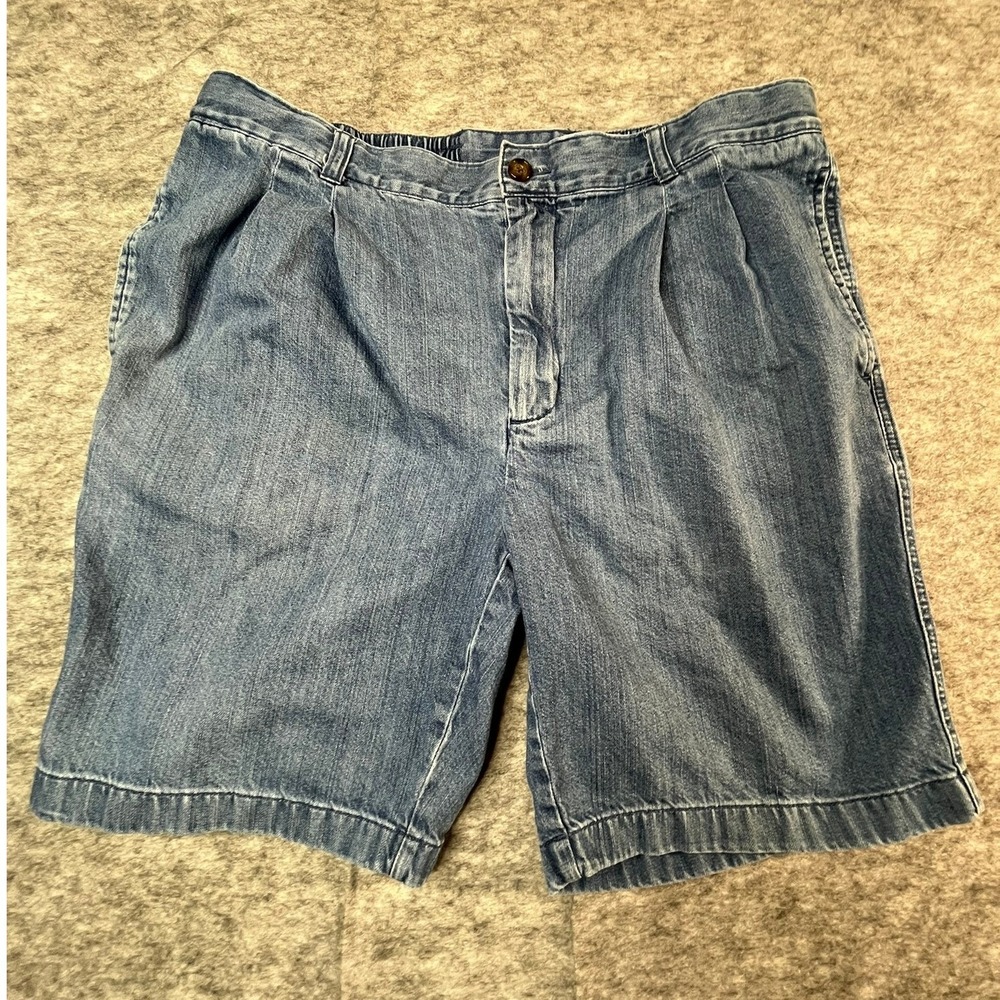 ROUNDTREE & YORKE Mens 38 DEnim Shorts Blue Pleated Front 8" inseam